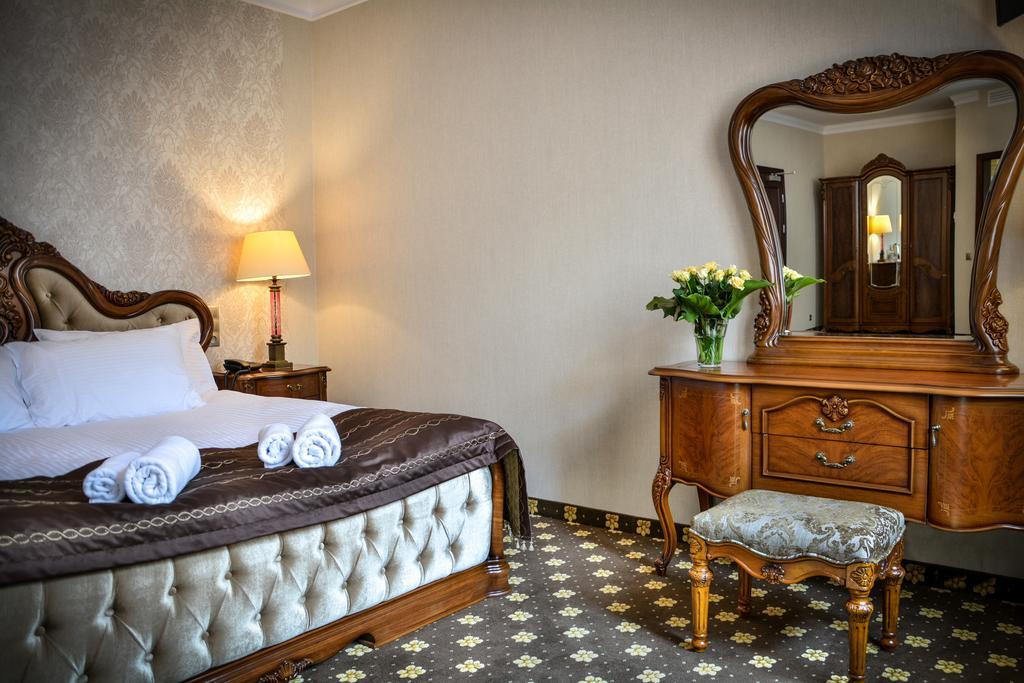 Kaliszki Komoda Club Residence الغرفة الصورة