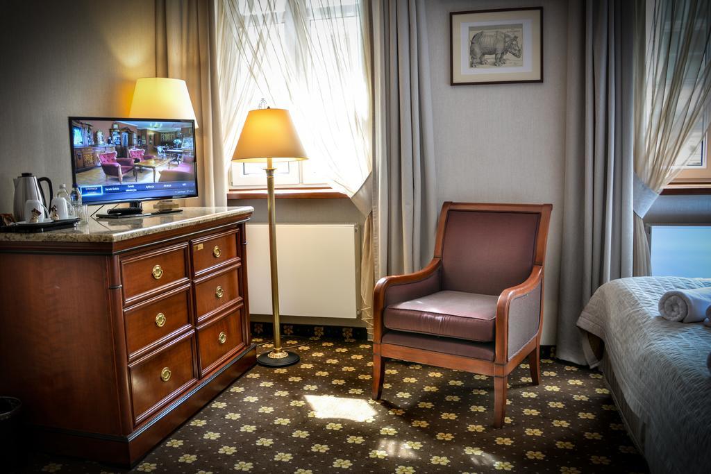 Kaliszki Komoda Club Residence الغرفة الصورة